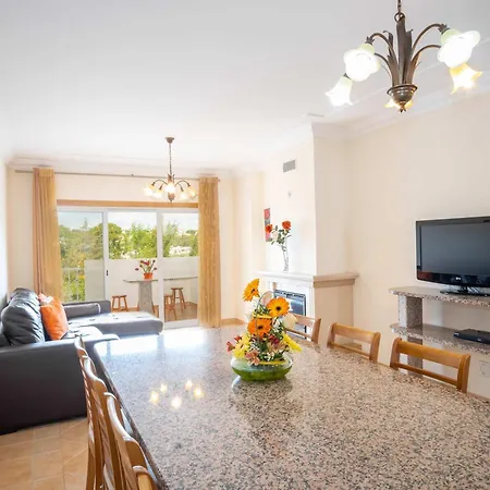 Hugo - Complex Perfect For Families *