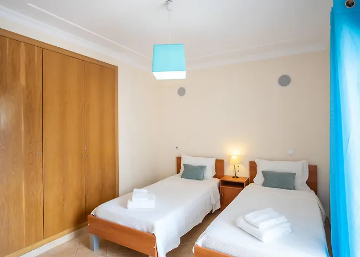 Hugo - Complex Perfect For Families