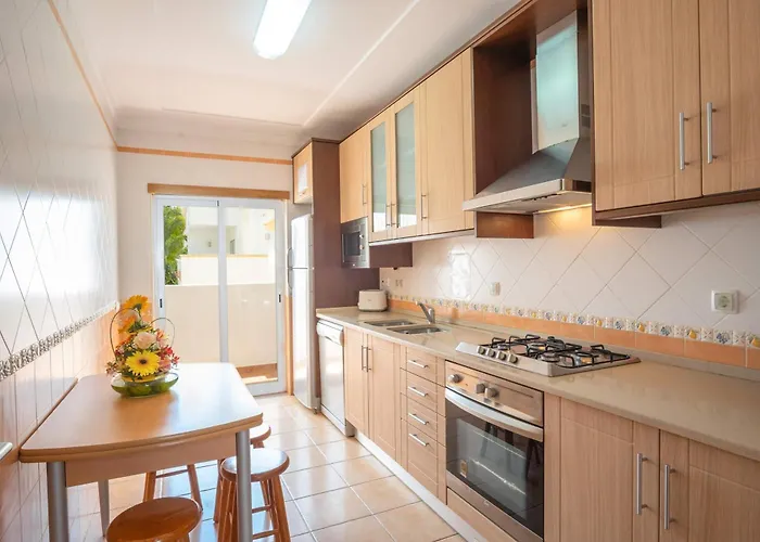 Hugo - Complex Perfect For Families