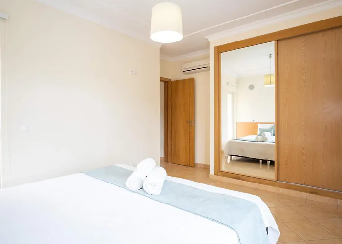 Hugo - Complex Perfect For Families 펜션 *